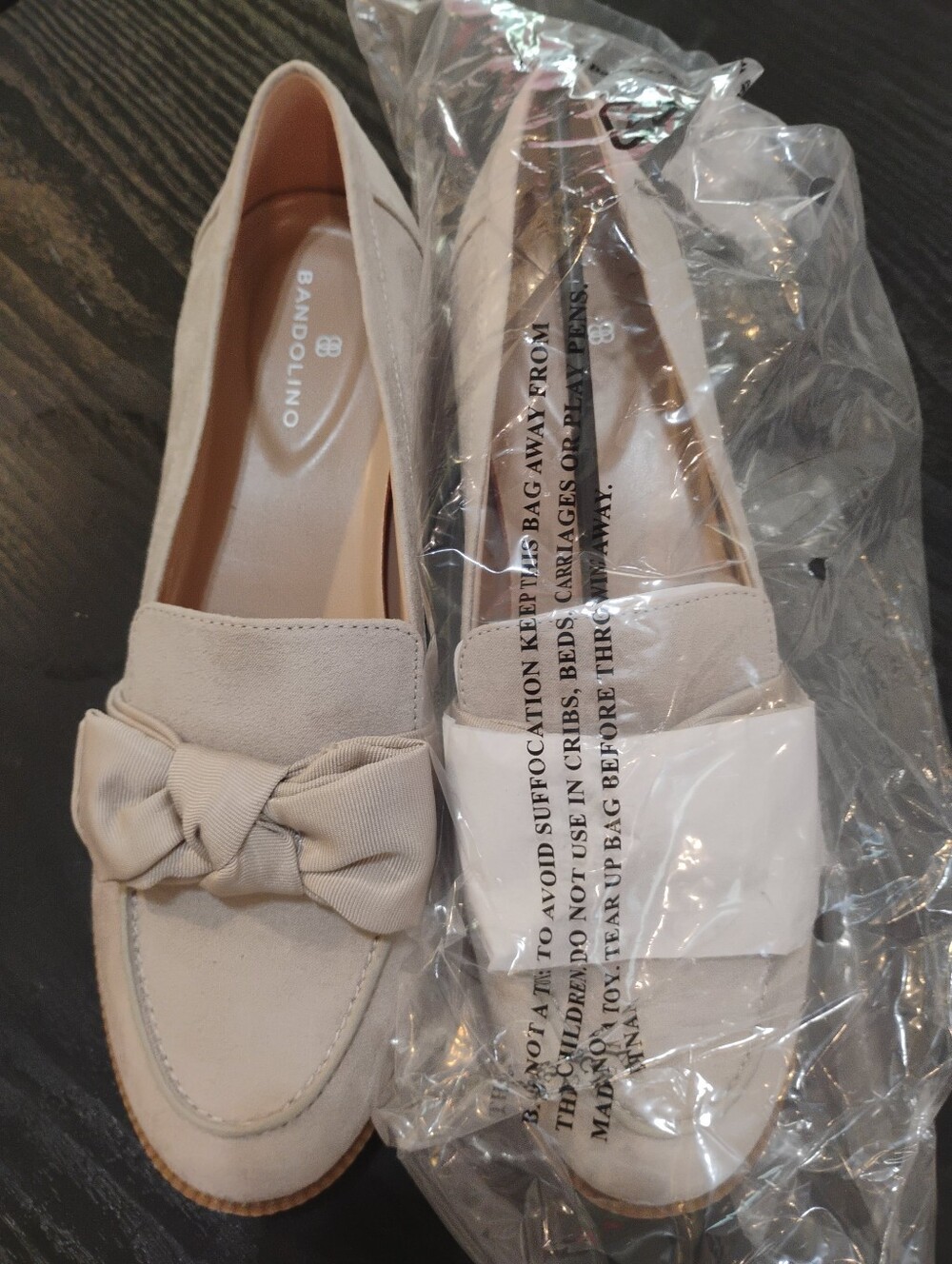 Bandolino Women’s Light Natural Bow Loafers